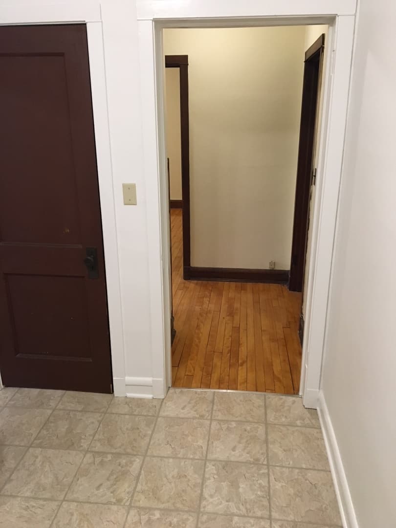 Madison Apartment: 10 E. Gorham St.
