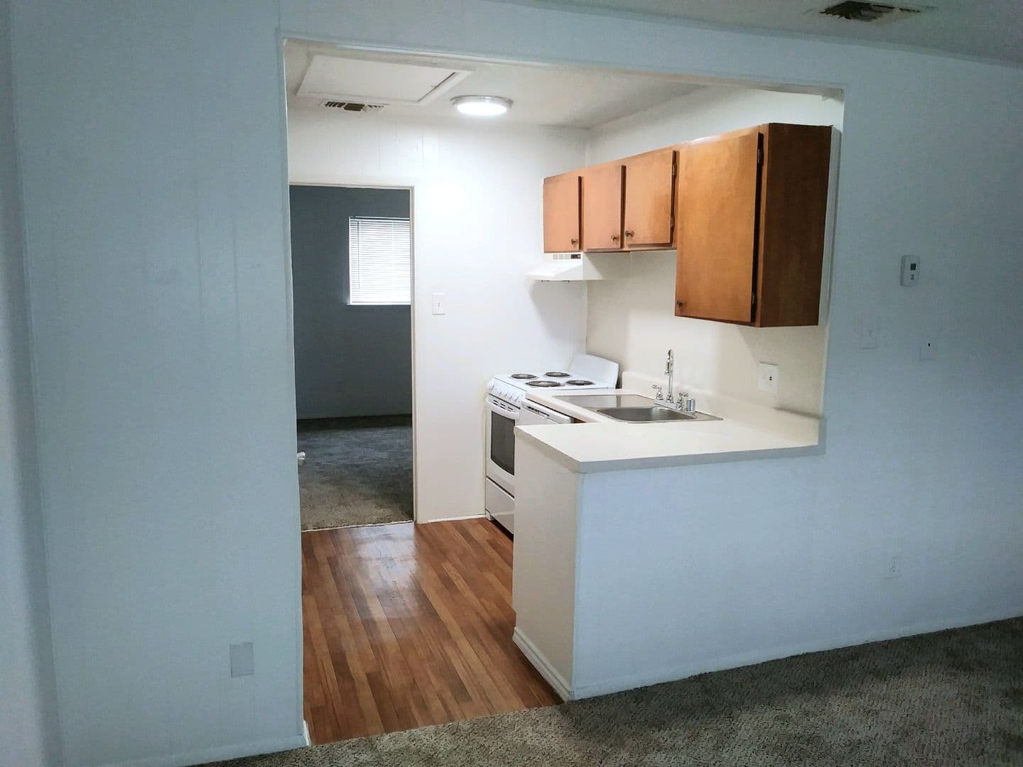 Lubbock Apartment: 4202 16th Street