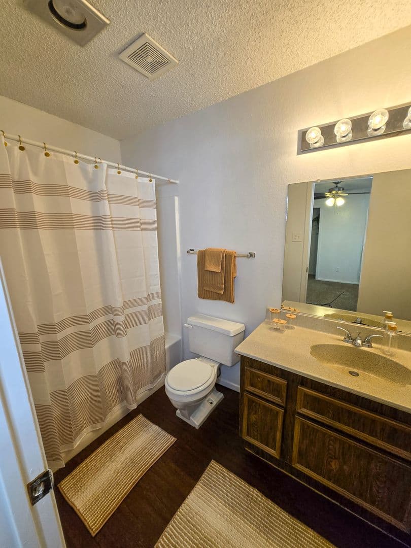 Lubbock Apartment: 4304 18th Street