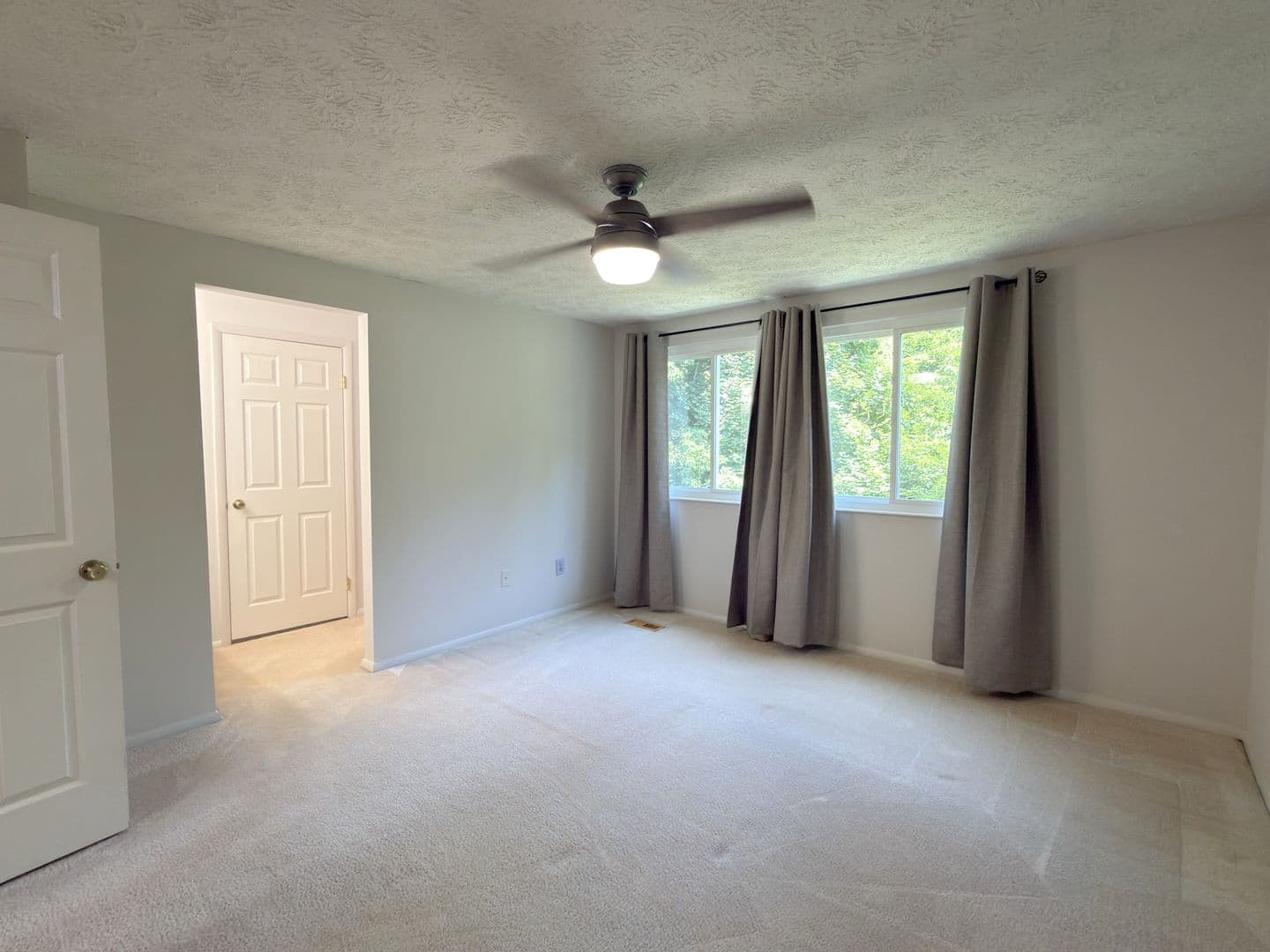 Fairfax Townhome: 5519 Inverness Woods Ct
