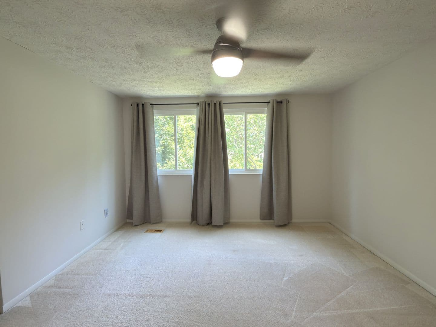 Fairfax Townhome: 5519 Inverness Woods Ct