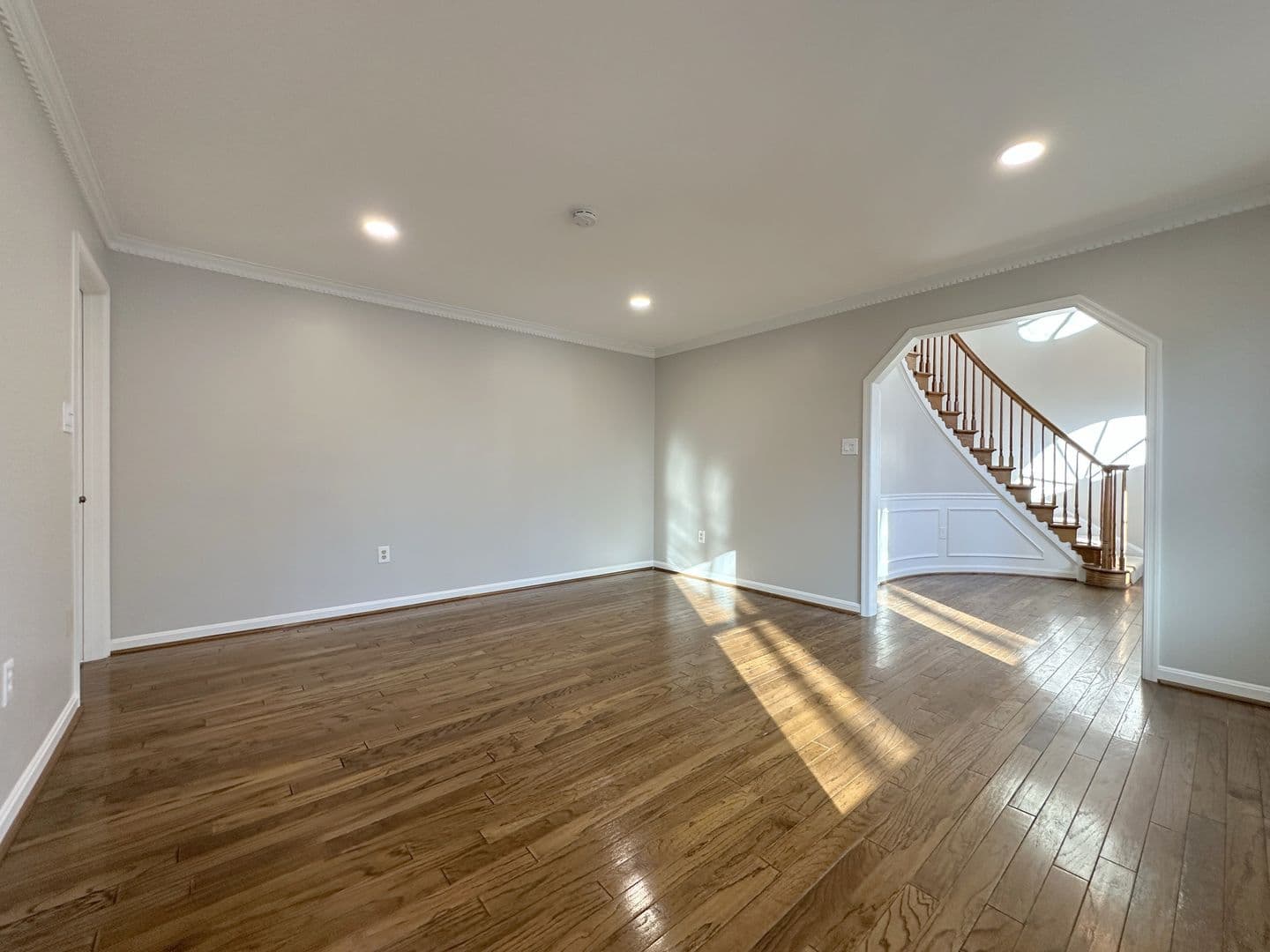 Great Falls House: 11560 Holly Briar Lane