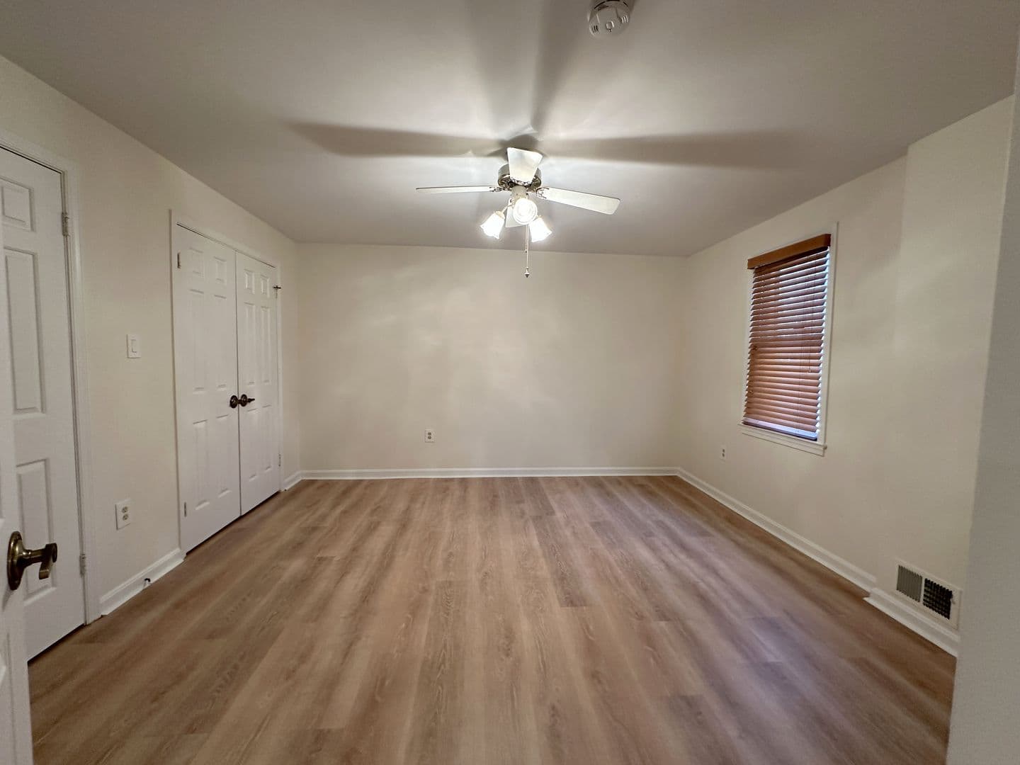 Great Falls House: 11560 Holly Briar Lane