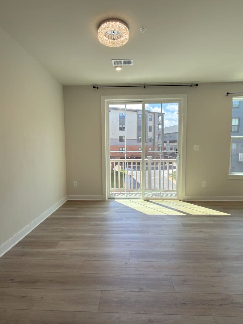 Chantilly Condo: 14441 Albemarle Point Pl