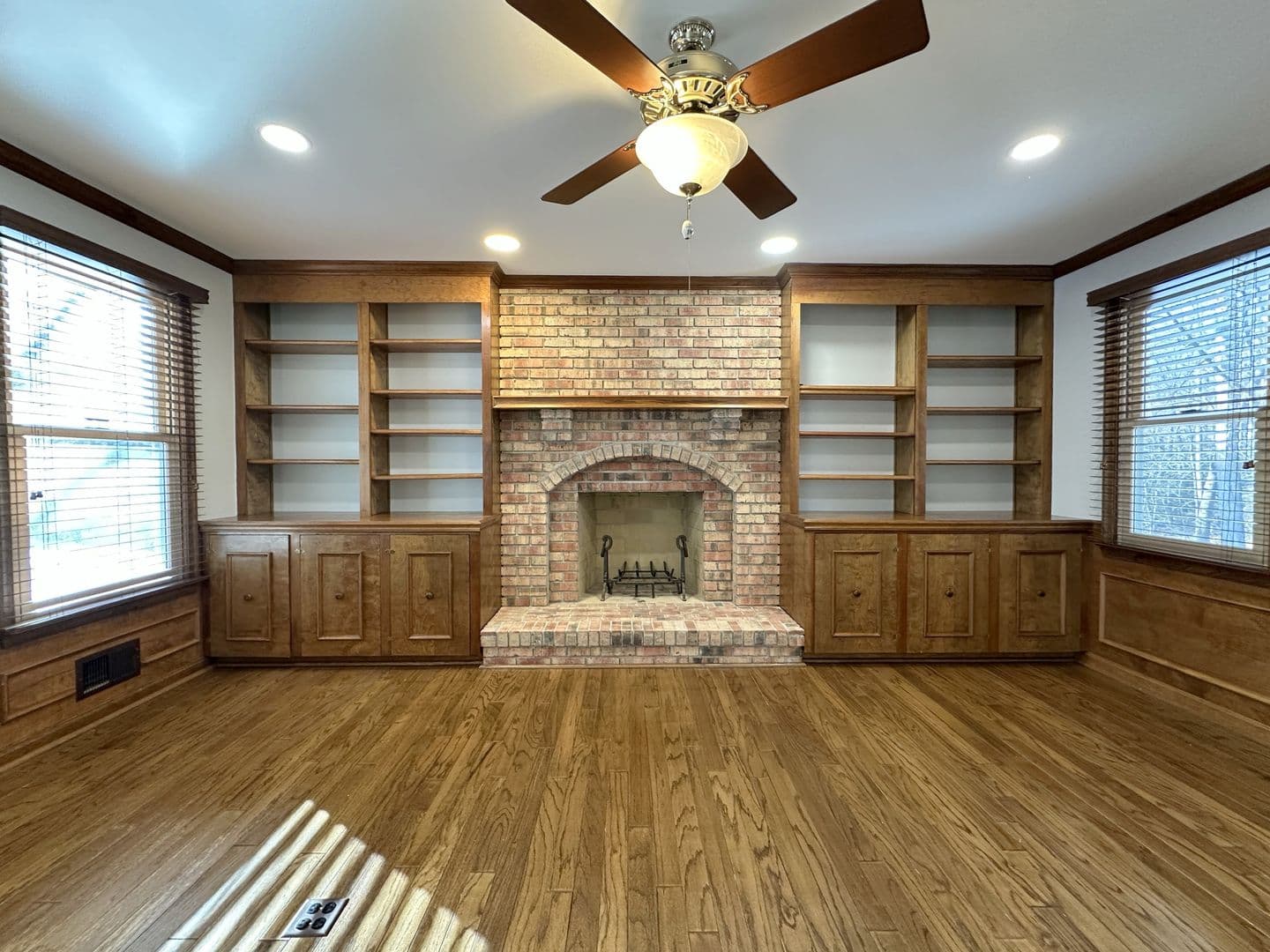 Great Falls House: 11560 Holly Briar Lane