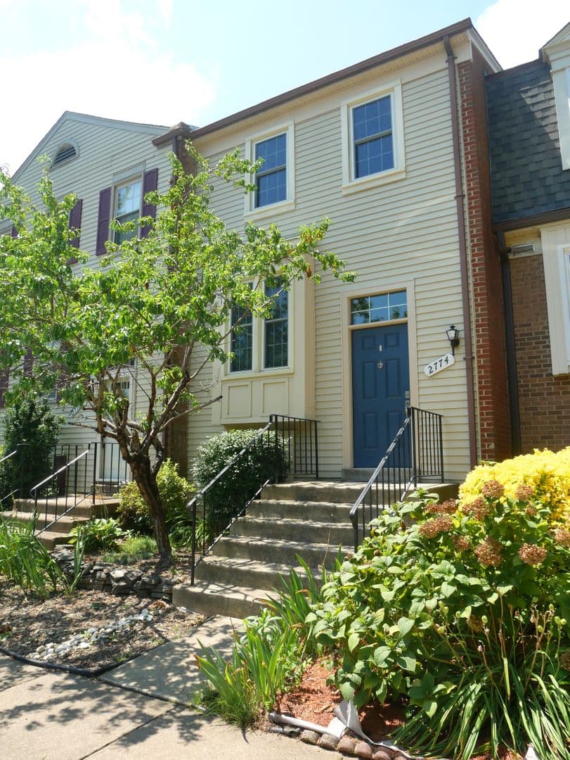 Vienna Townhome: 2774 Grovemore Lane