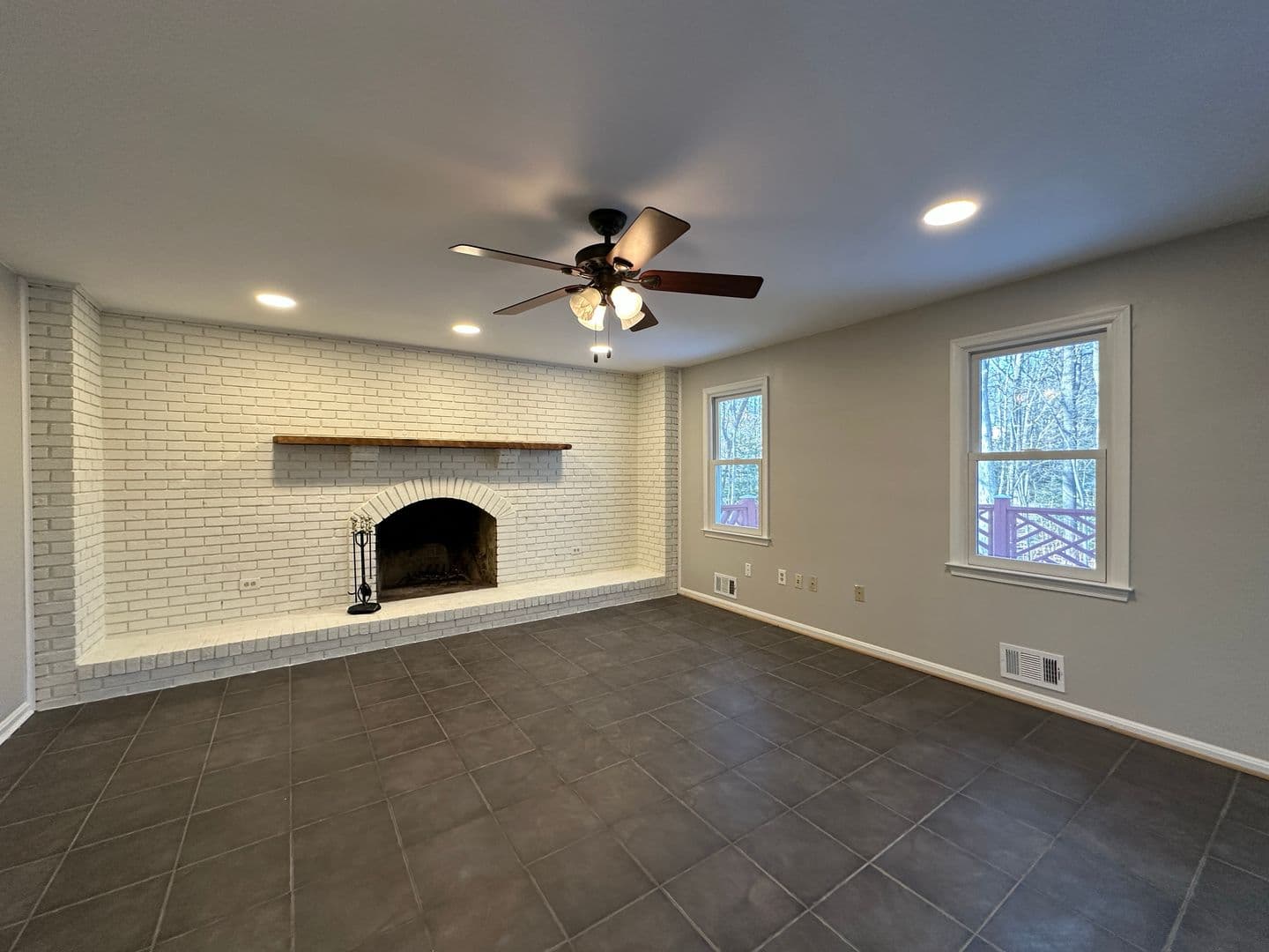 Great Falls House: 11560 Holly Briar Lane