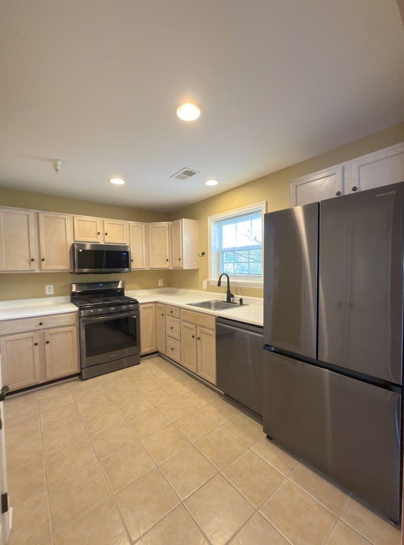 Leesburg Condo: 675 CONSTELLATION SQ SE