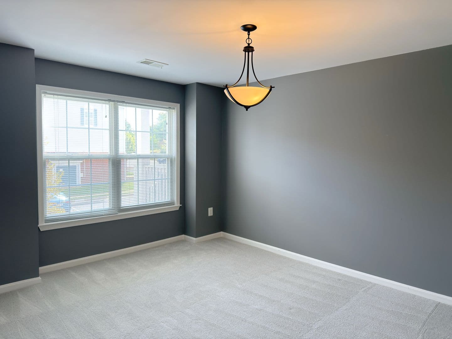 Leesburg Condo: 675 CONSTELLATION SQ SE