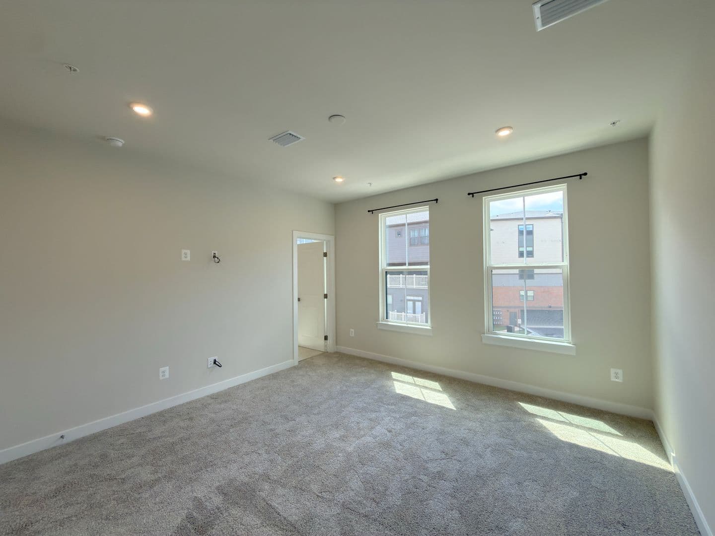 Chantilly Condo: 14441 Albemarle Point Pl