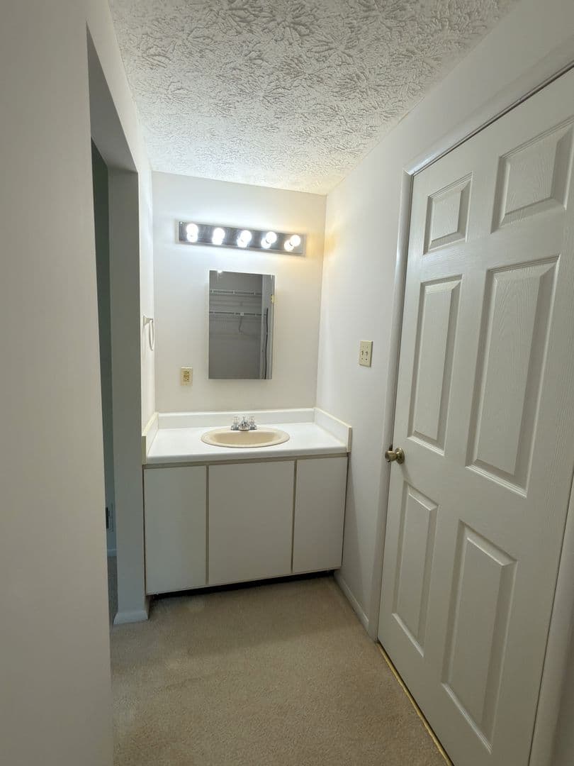 Fairfax Townhome: 5519 Inverness Woods Ct