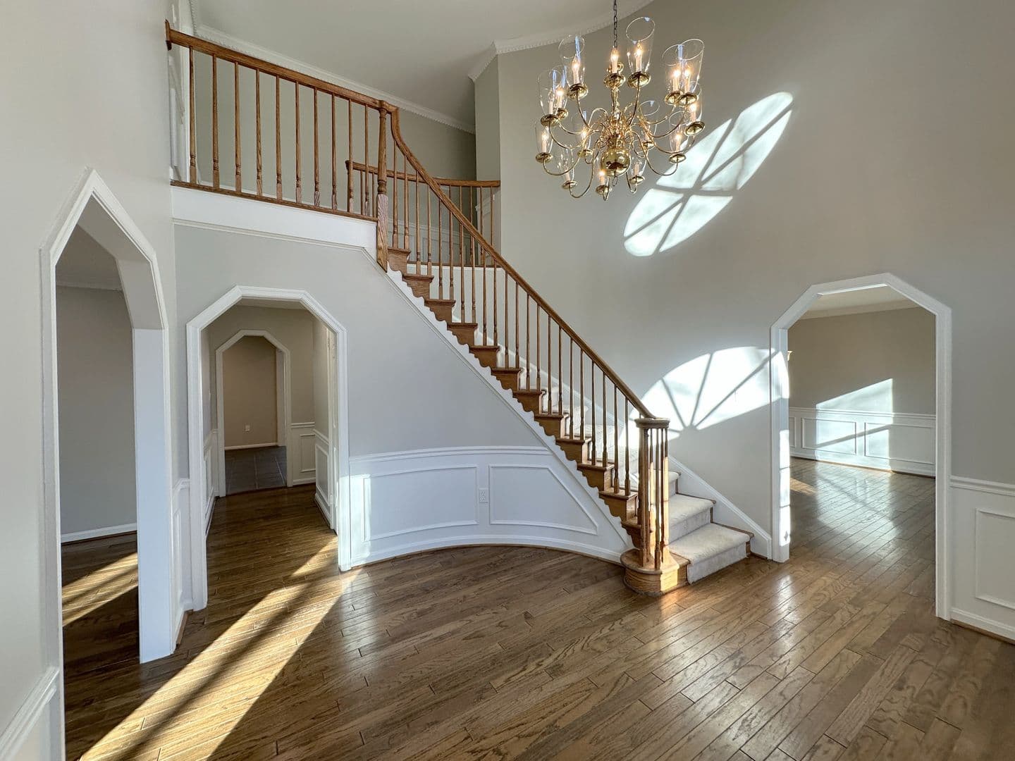 Great Falls House: 11560 Holly Briar Lane