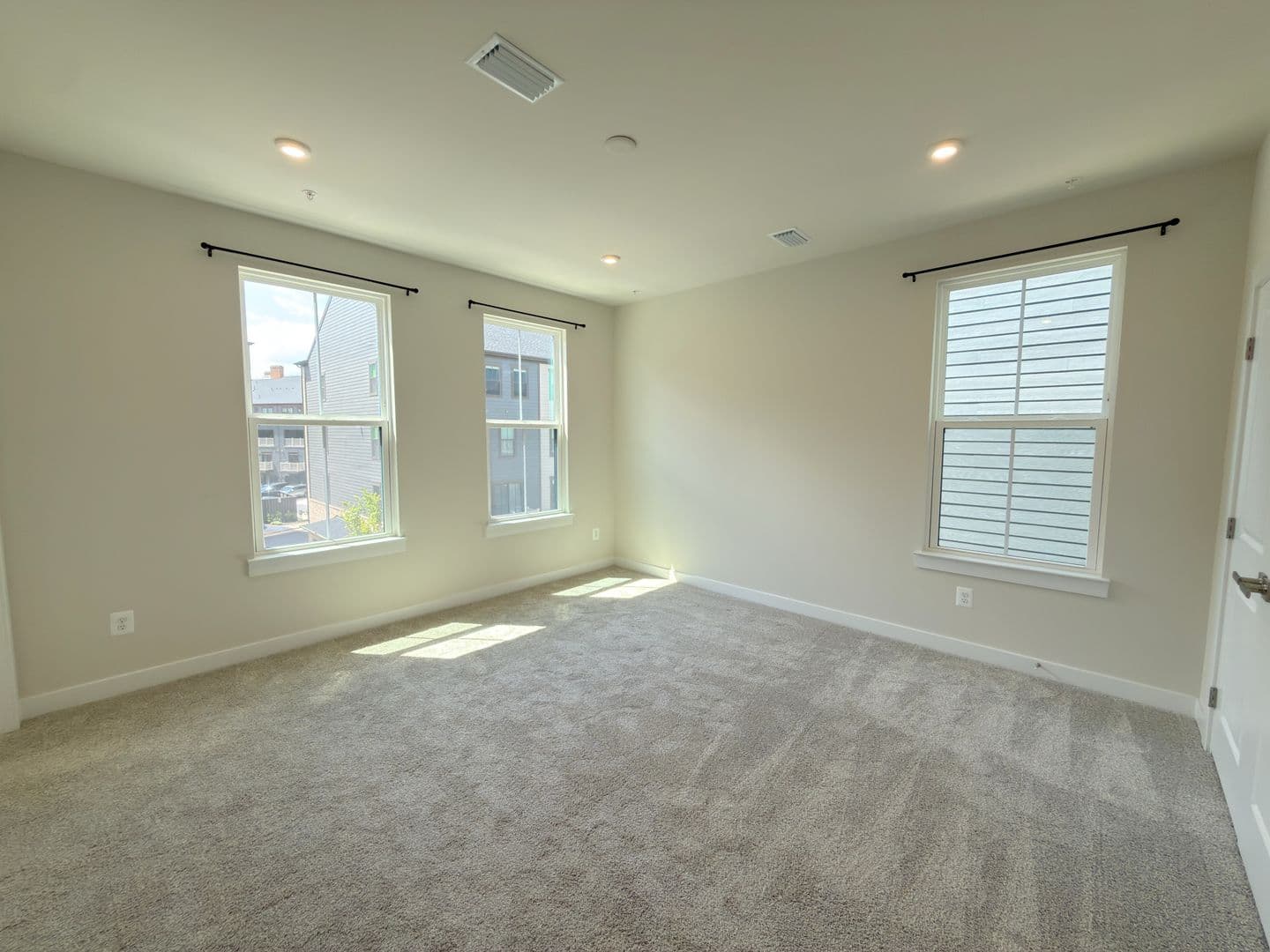 Chantilly Condo: 14441 Albemarle Point Pl