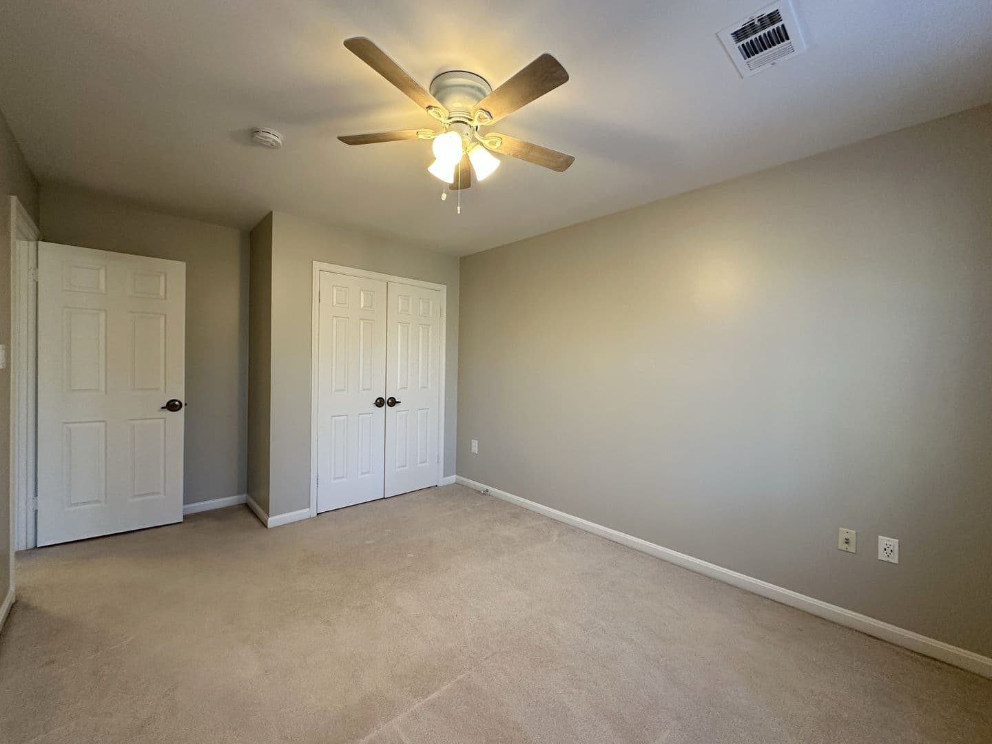 Great Falls House: 11560 Holly Briar Lane