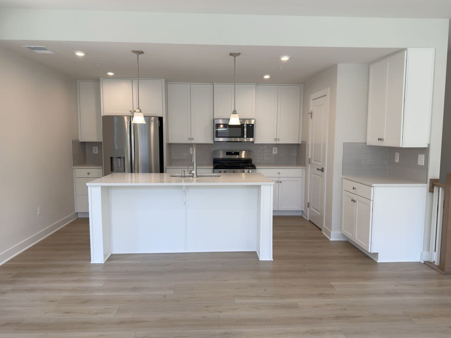 Chantilly Condo: 14441 Albemarle Point Pl