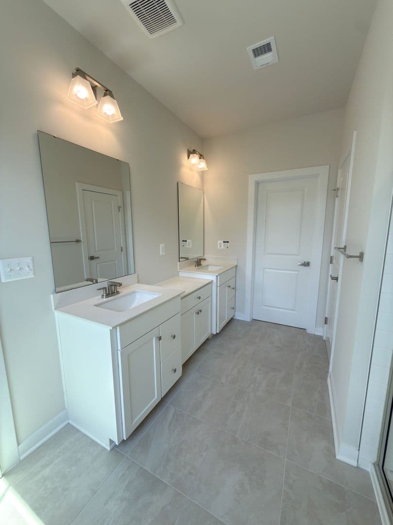 Chantilly Condo: 14441 Albemarle Point Pl