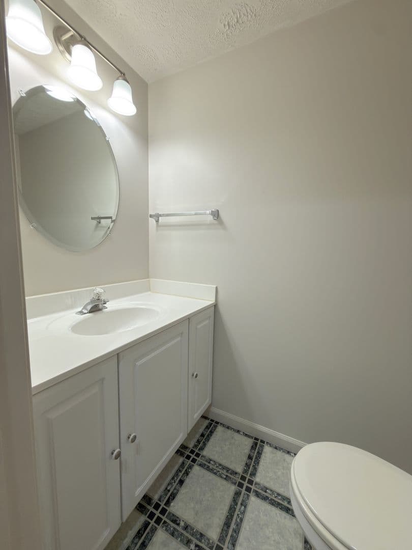 Fairfax Townhome: 5519 Inverness Woods Ct
