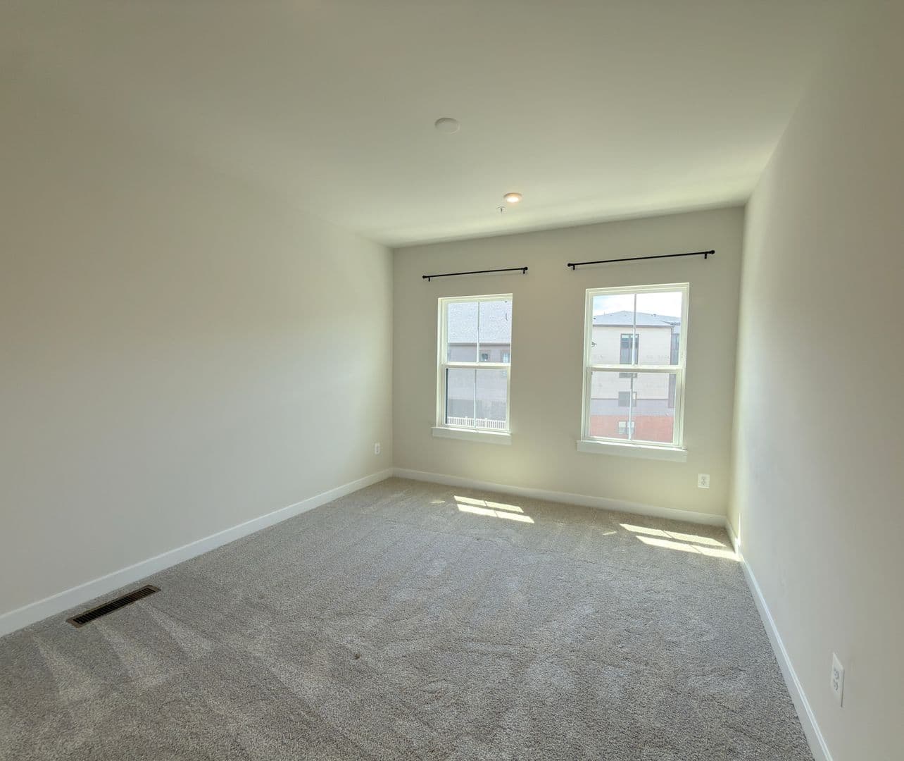 Chantilly Condo: 14441 Albemarle Point Pl