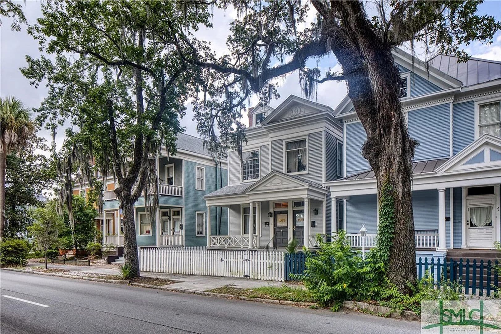 Savannah House: 109 1/2 W 37th St