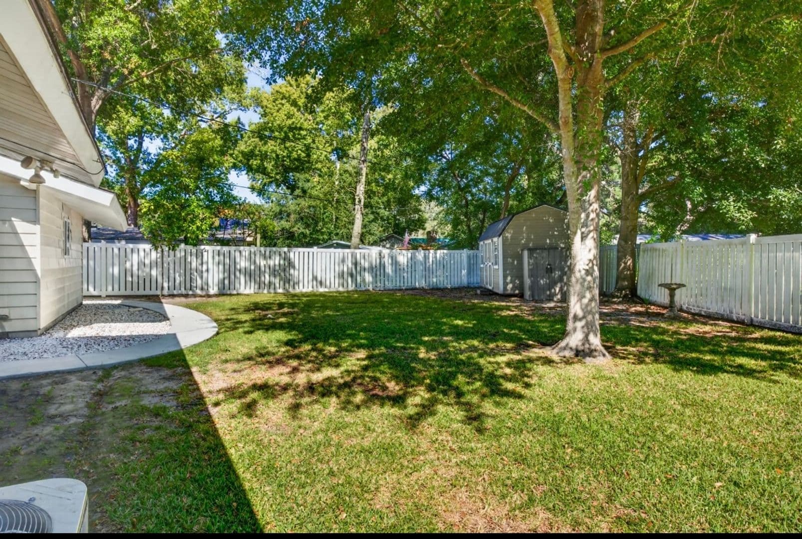Savannah House: 1 Joyce Ct.