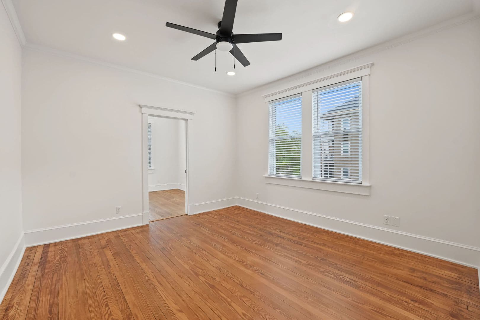 Savannah Apartment: 1012-1014 E Anderson St