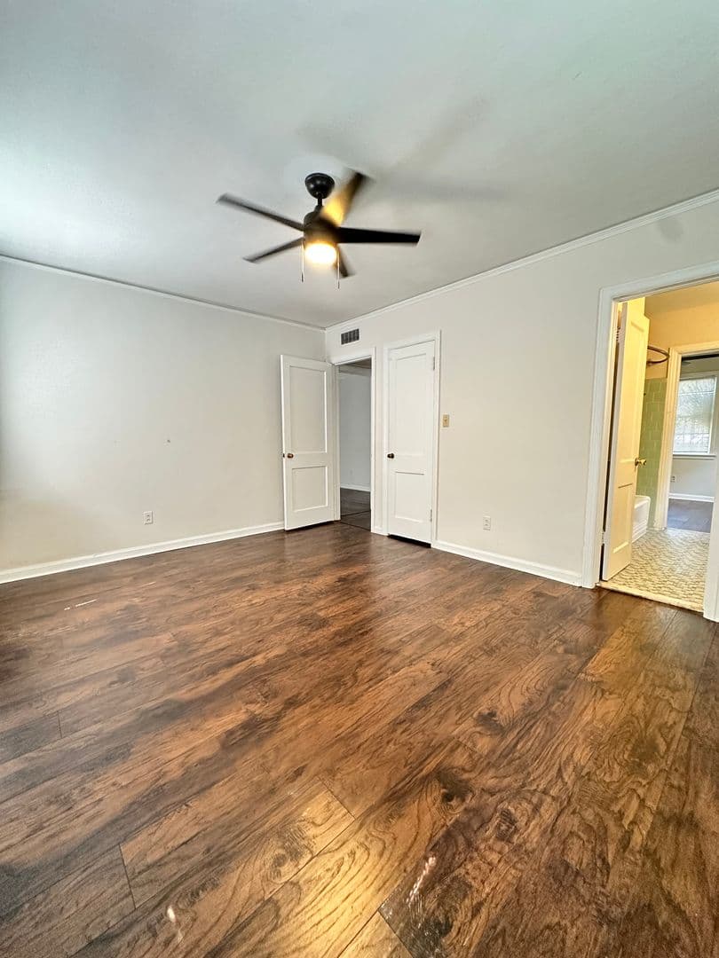 Savannah Apartment: 3411 Bull St