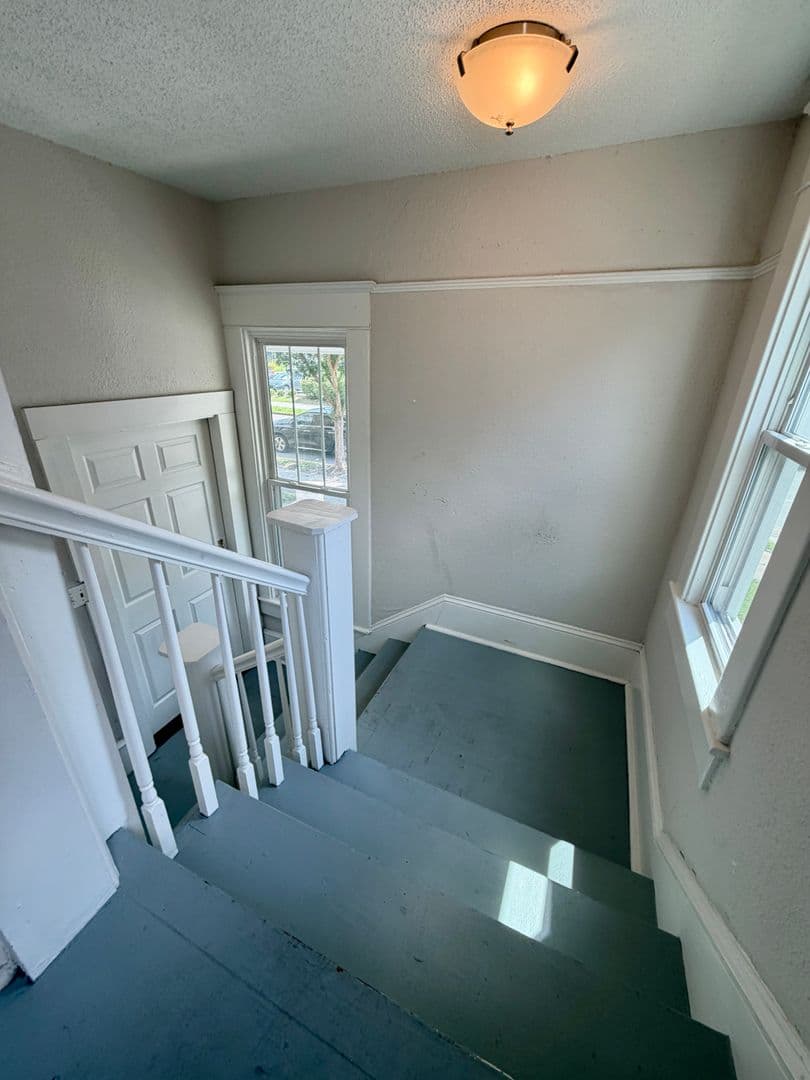 Savannah Apartment: 1016 E Anderson St