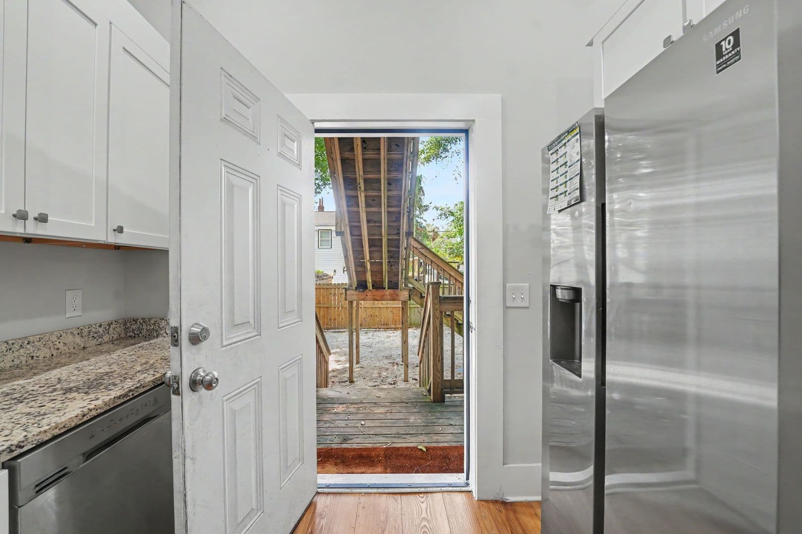 Savannah Apartment: 311 W 39th St