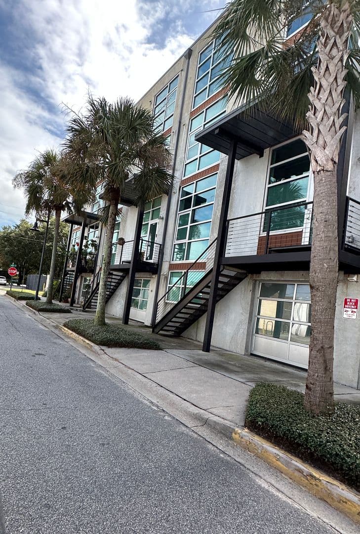 Savannah Condo: 536 Selma St