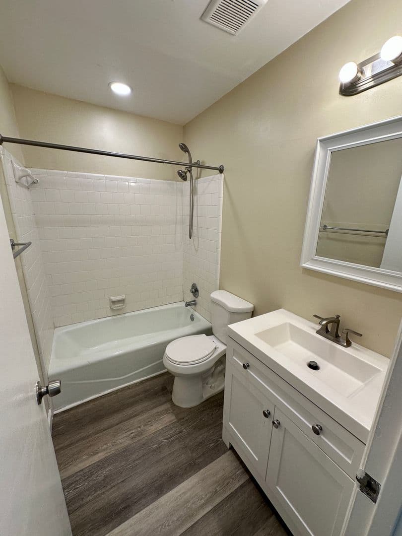 Savannah Apartment: 108 Woodhouse Lane