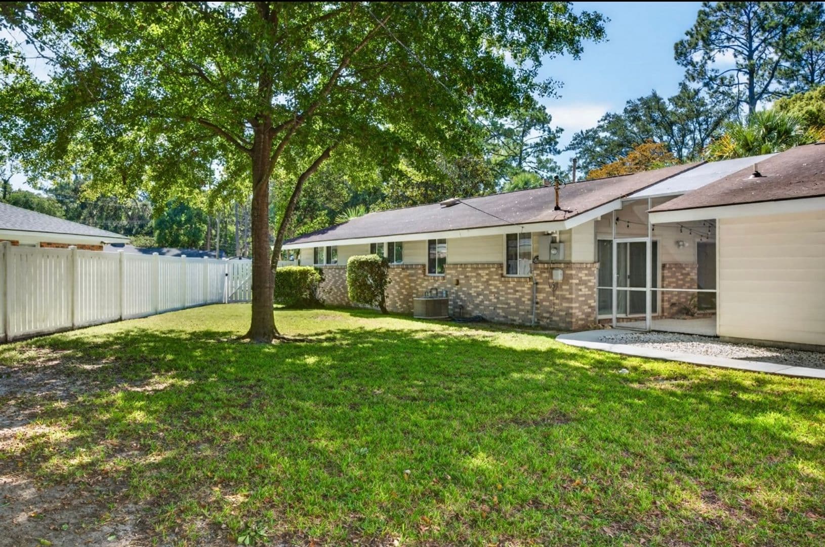 Savannah House: 1 Joyce Ct.
