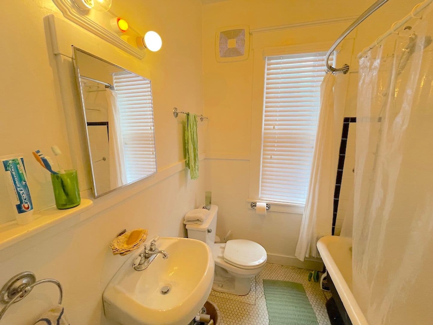 Savannah House: 2236 Whitaker Street