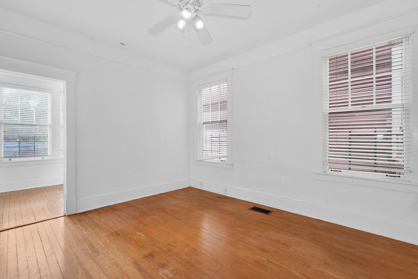 Savannah House: 2234 Whitaker Street