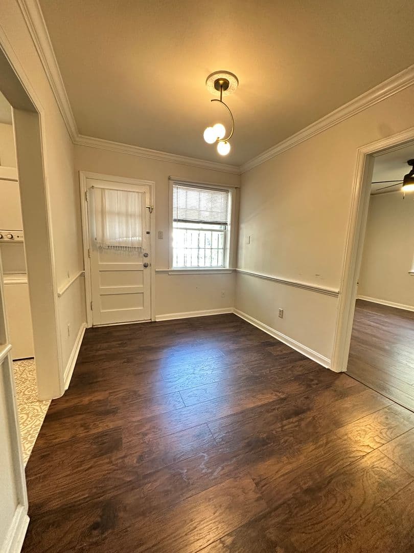 Savannah Apartment: 3411 Bull St