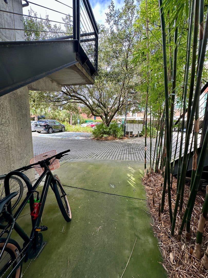 Savannah Condo: 536 Selma St