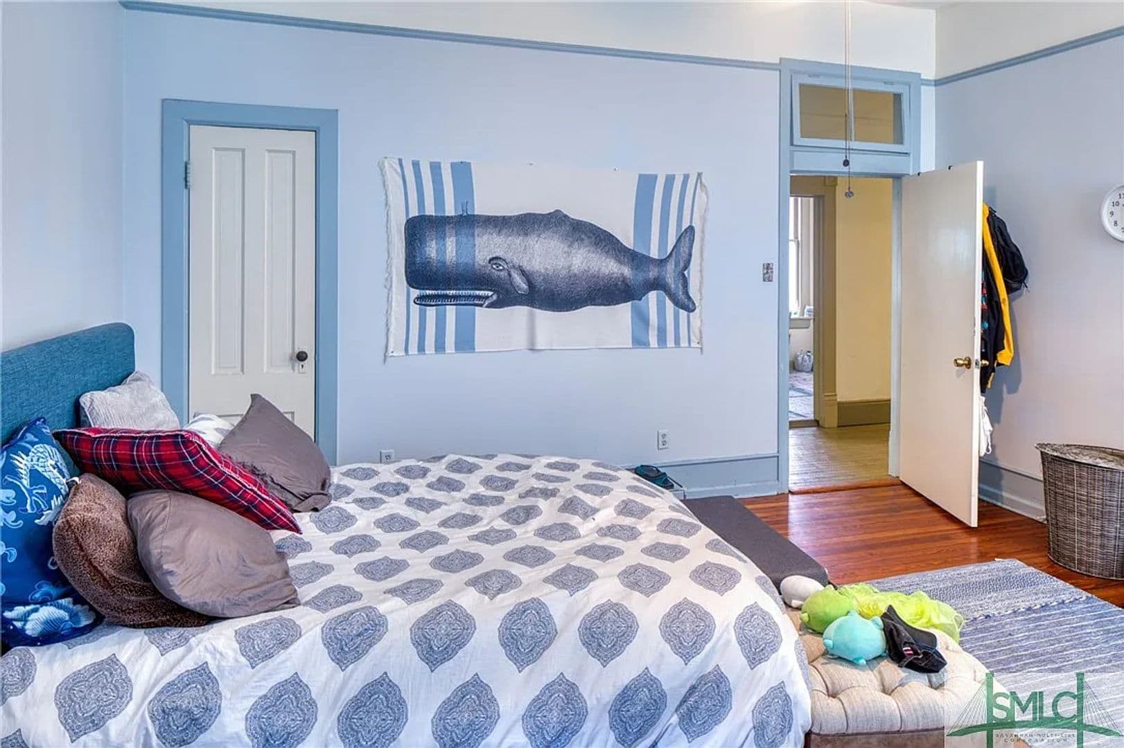Savannah House: 109 1/2 W 37th St
