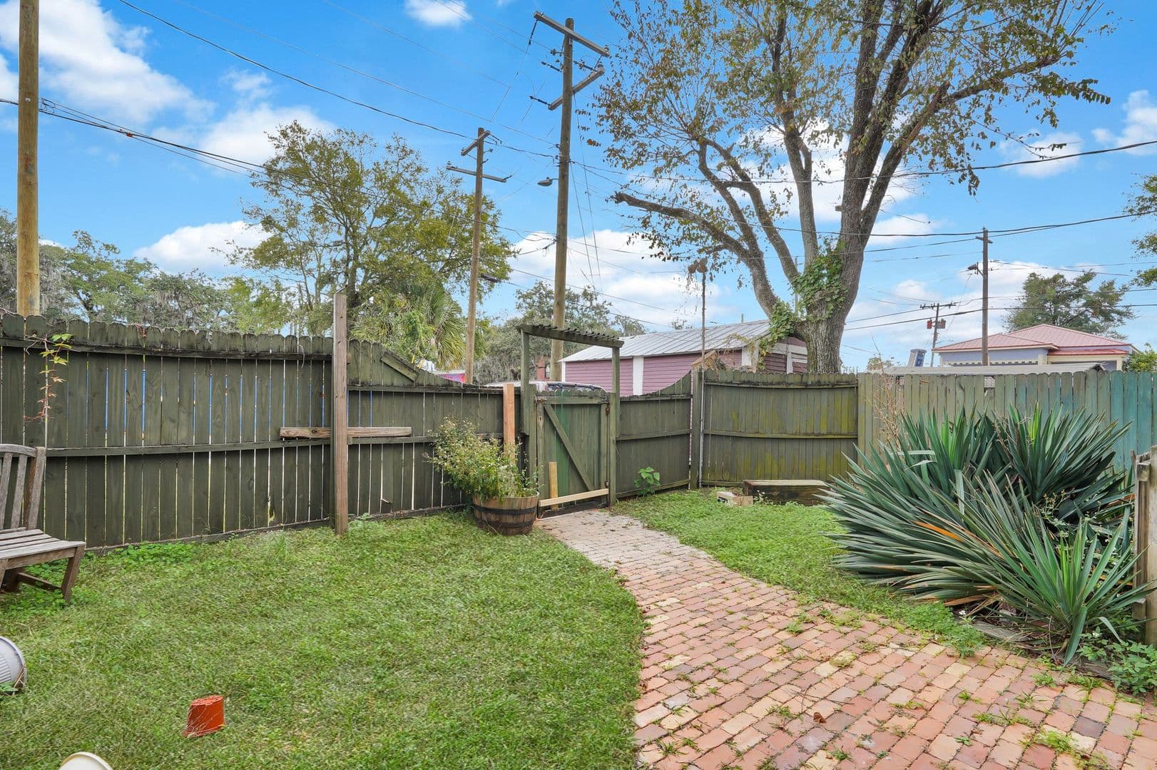 Savannah House: 2234 Whitaker Street