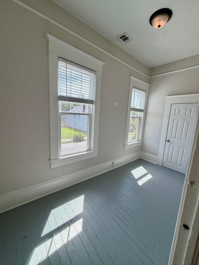 Savannah Apartment: 1016 E Anderson St