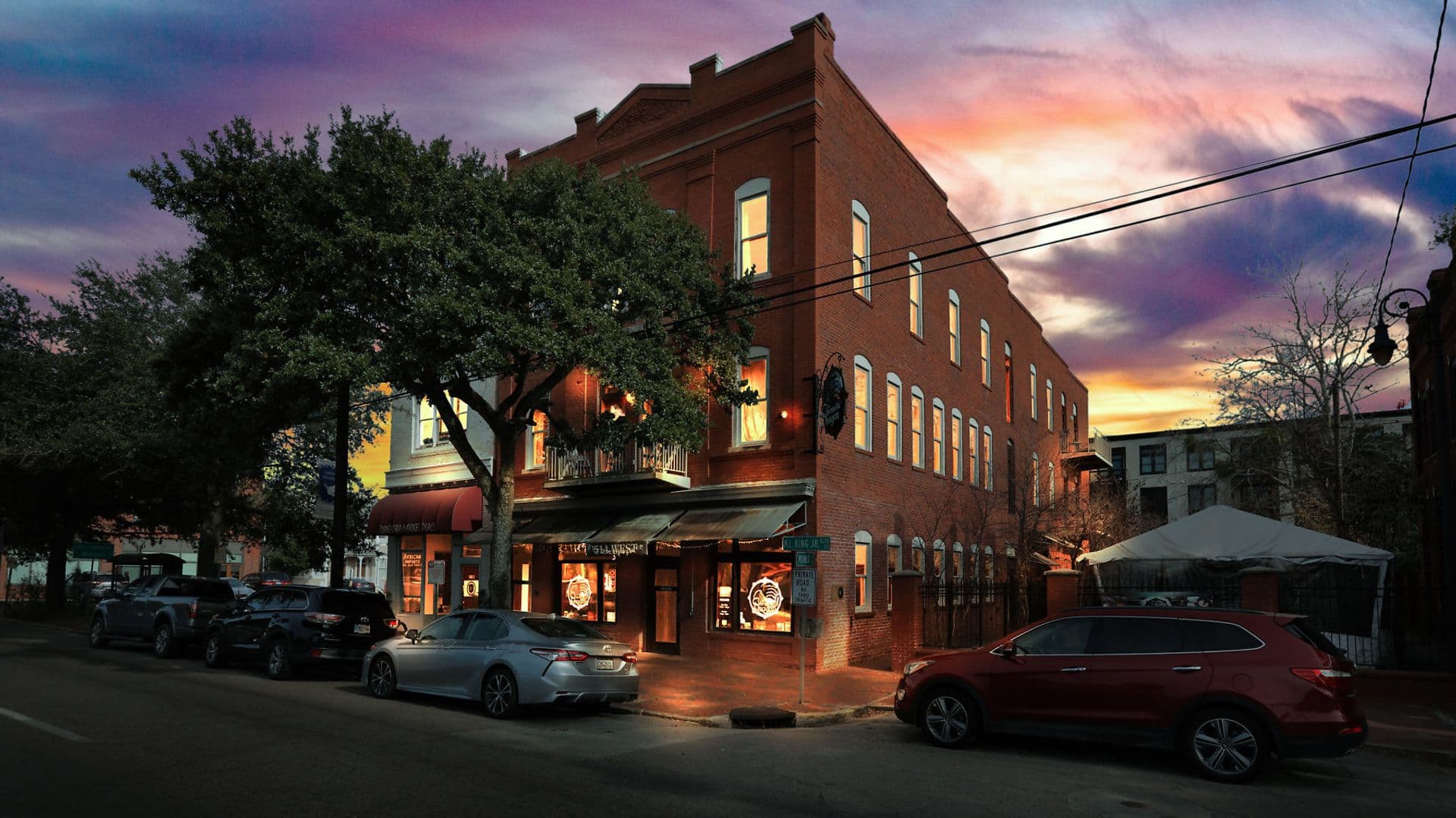 Savannah Condo: 420 Minis St