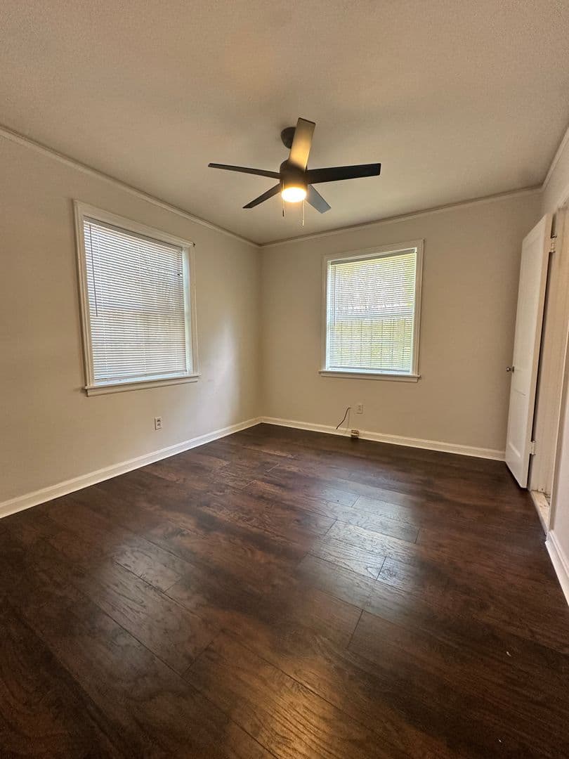 Savannah Apartment: 3411 Bull St