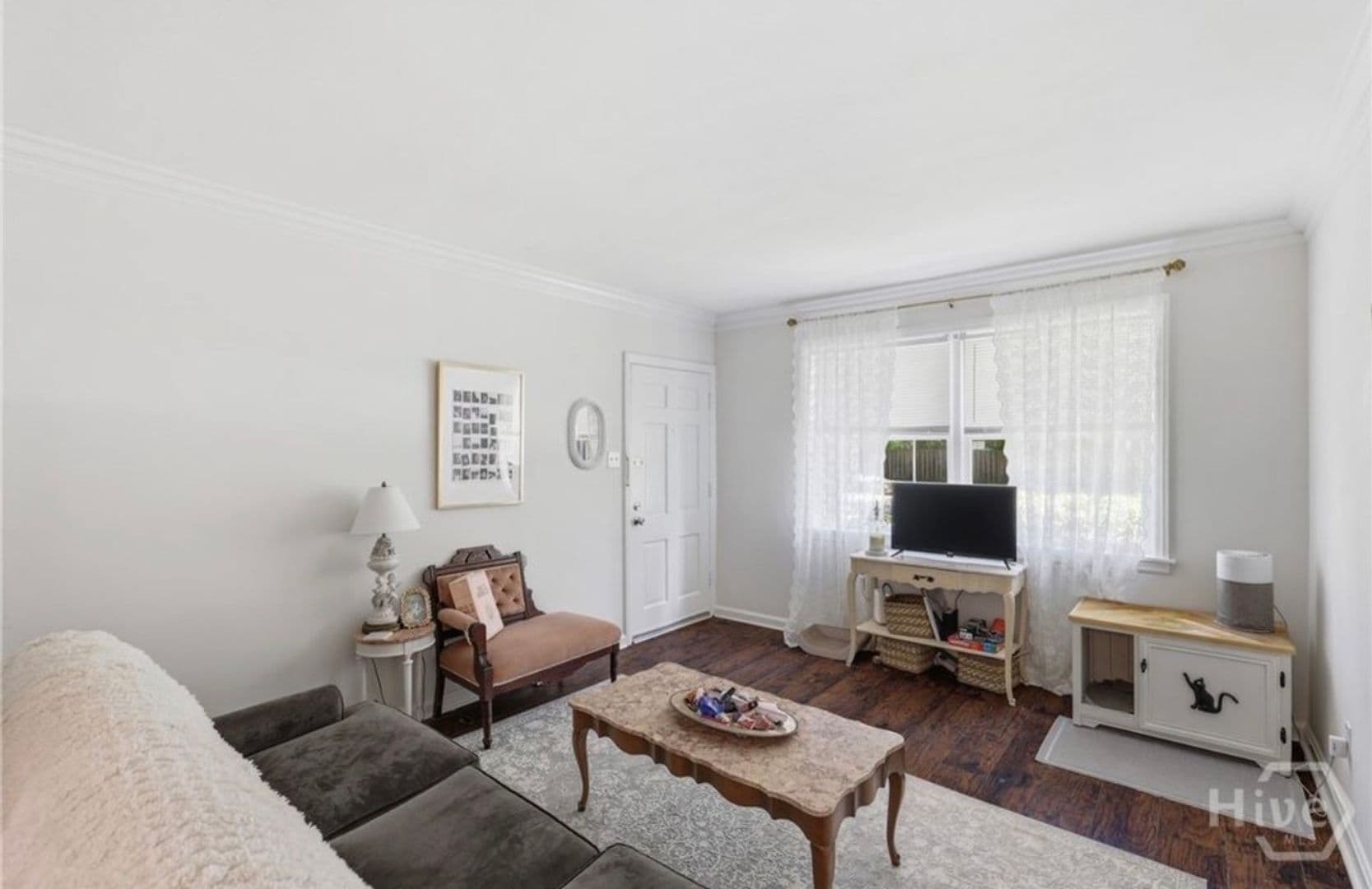 Savannah Apartment: 3411 Bull St