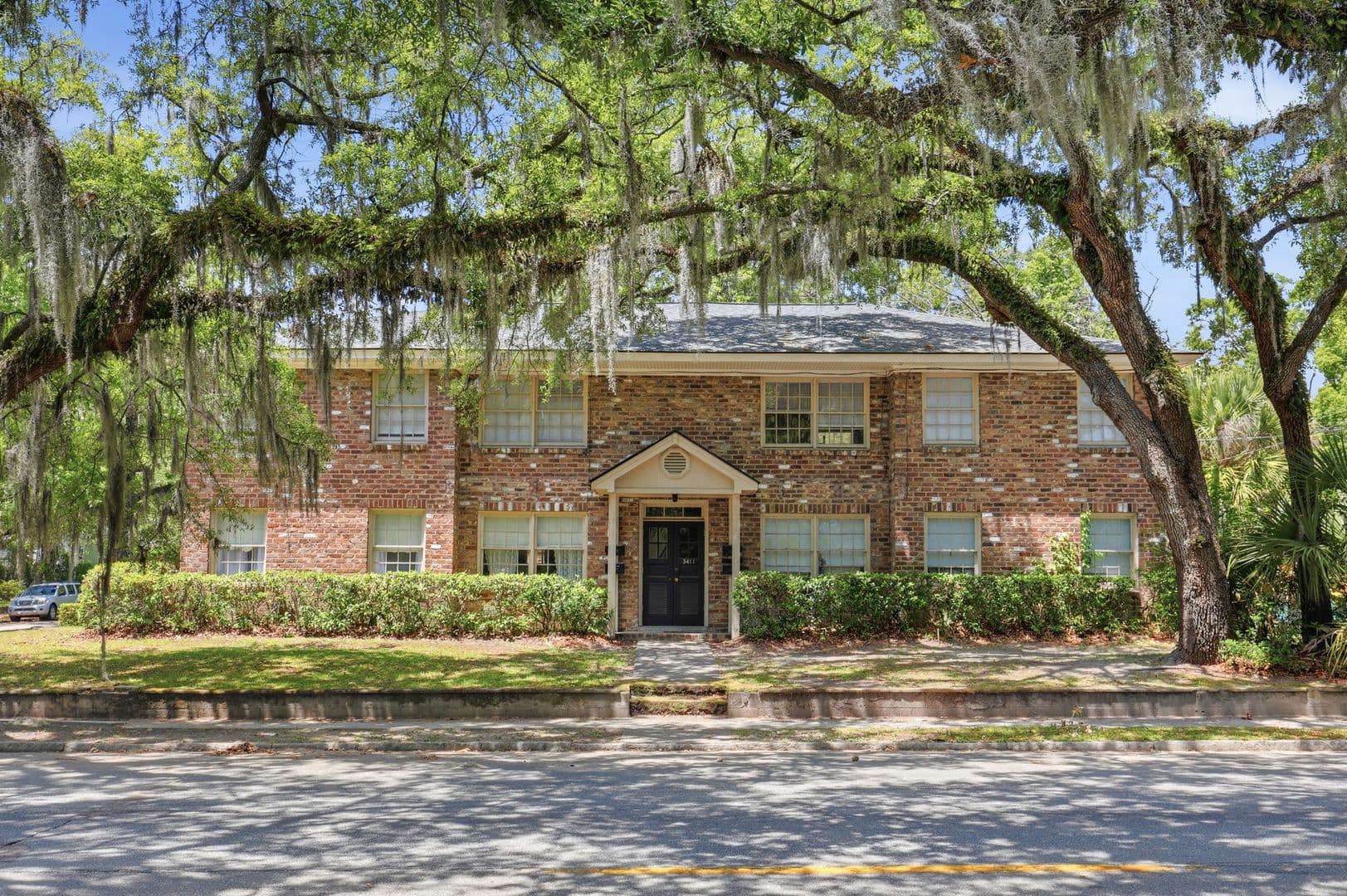 Savannah Apartment: 3411 Bull St