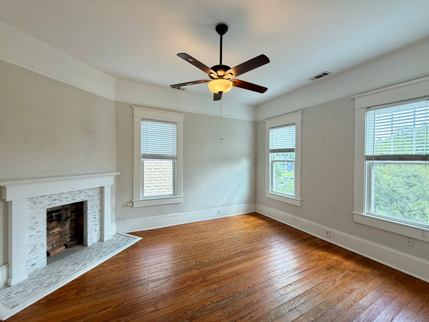 Savannah Apartment: 1016 E Anderson St