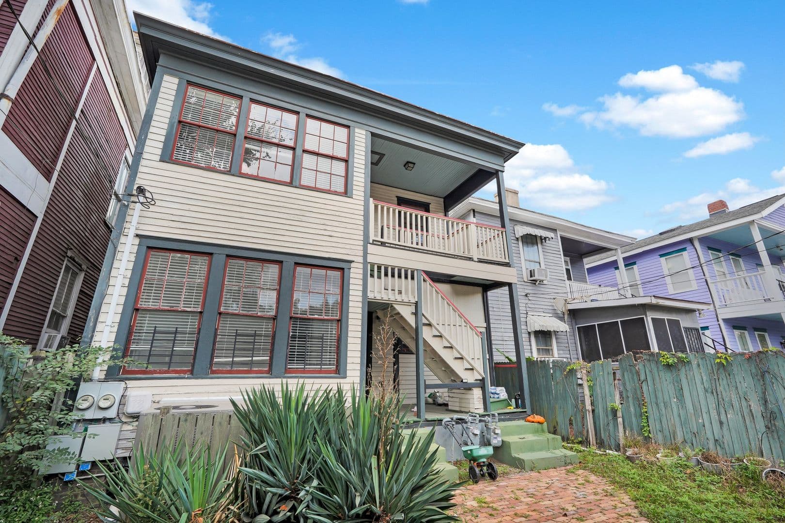 Savannah House: 2234 Whitaker Street