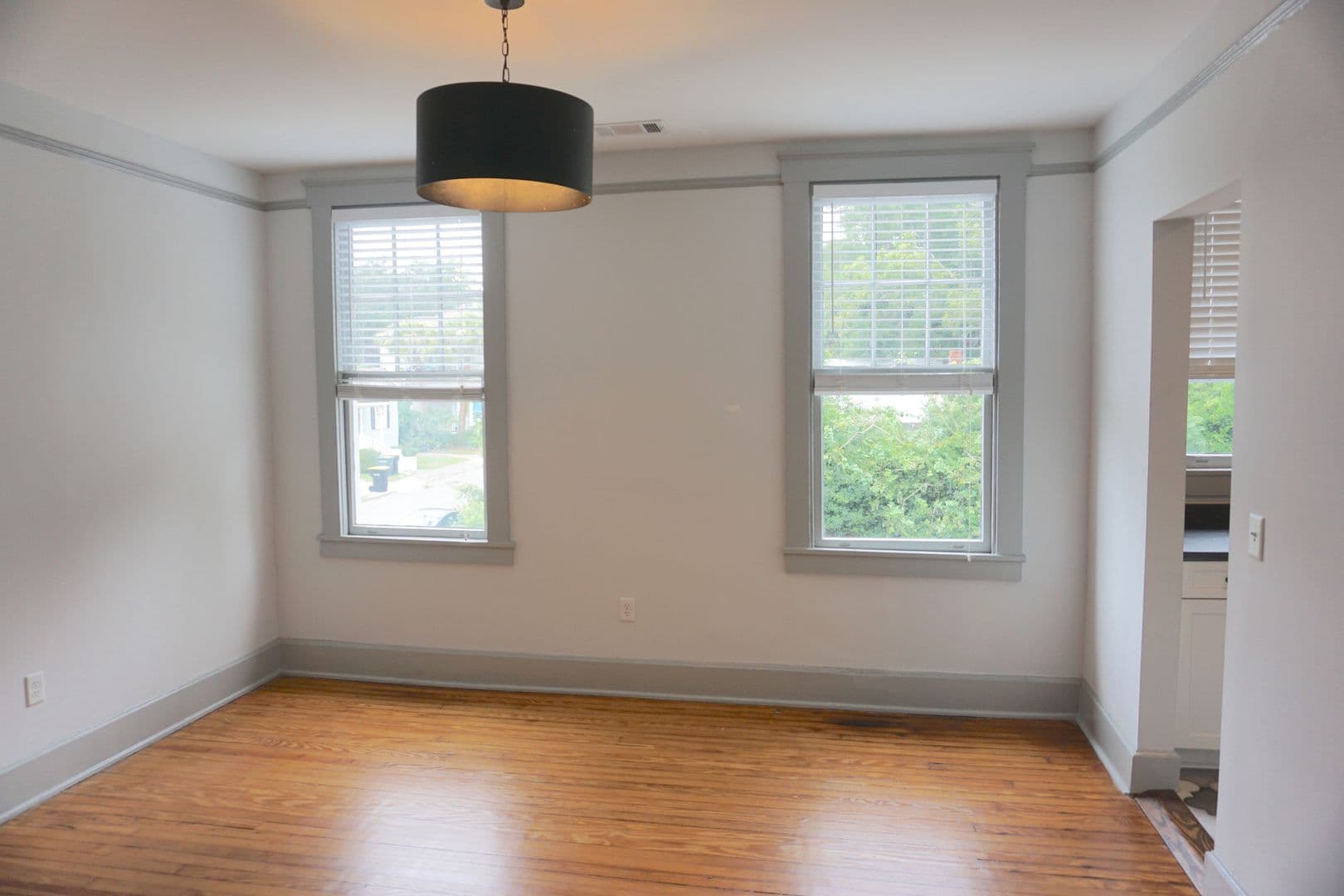 Savannah Apartment: 2411 Habersham St