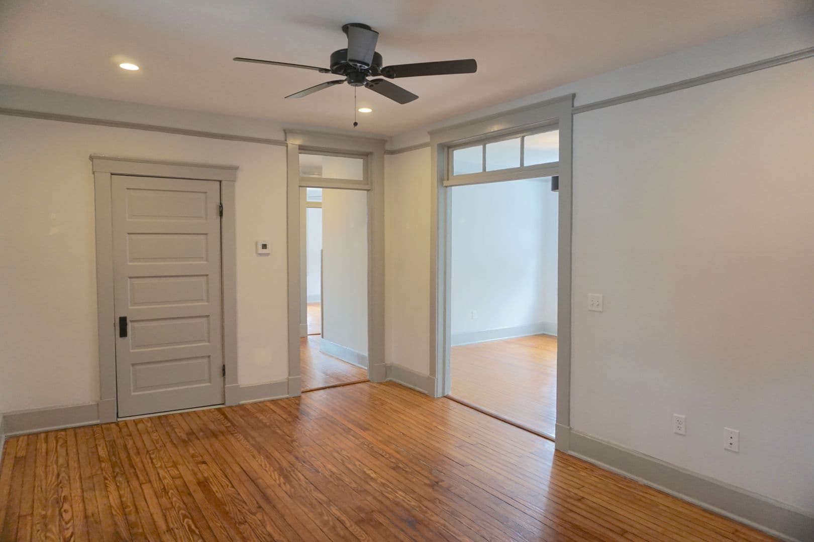 Savannah Apartment: 2411 Habersham St