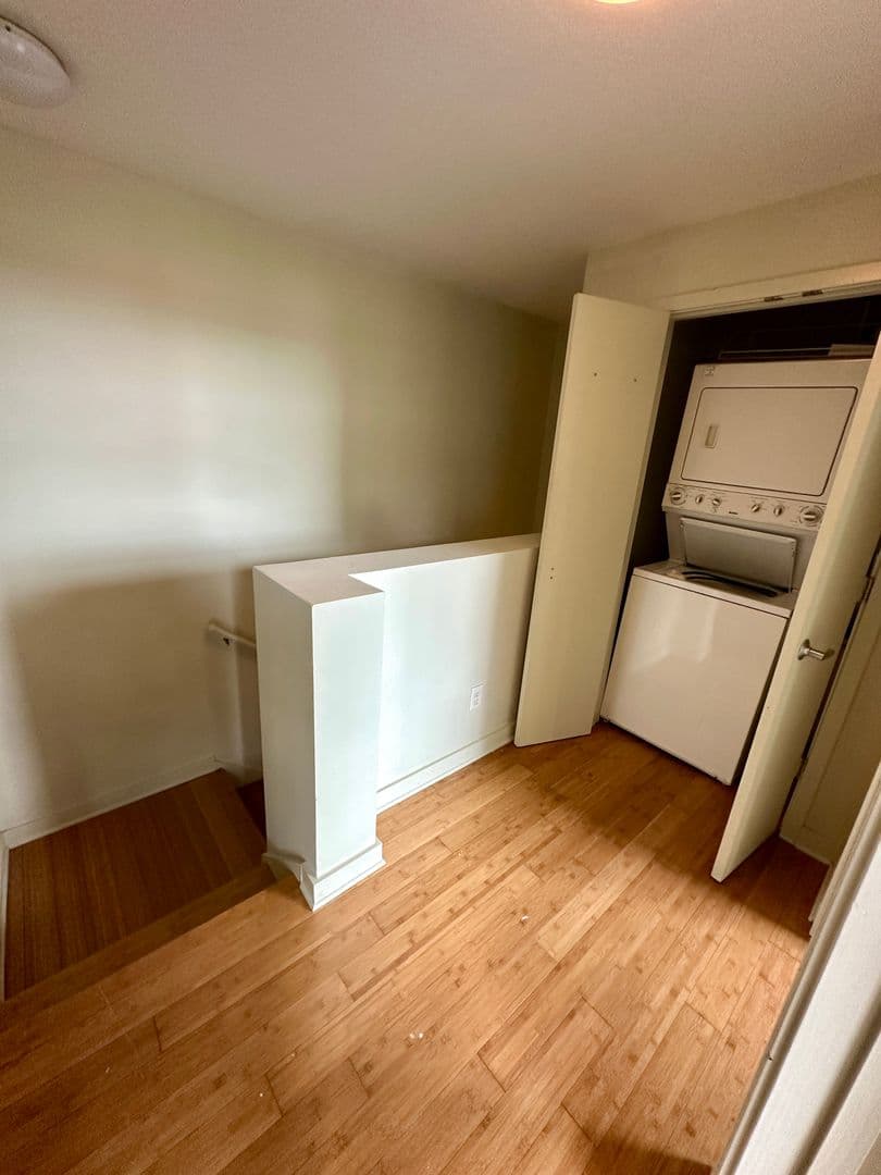 Savannah Condo: 536 Selma St