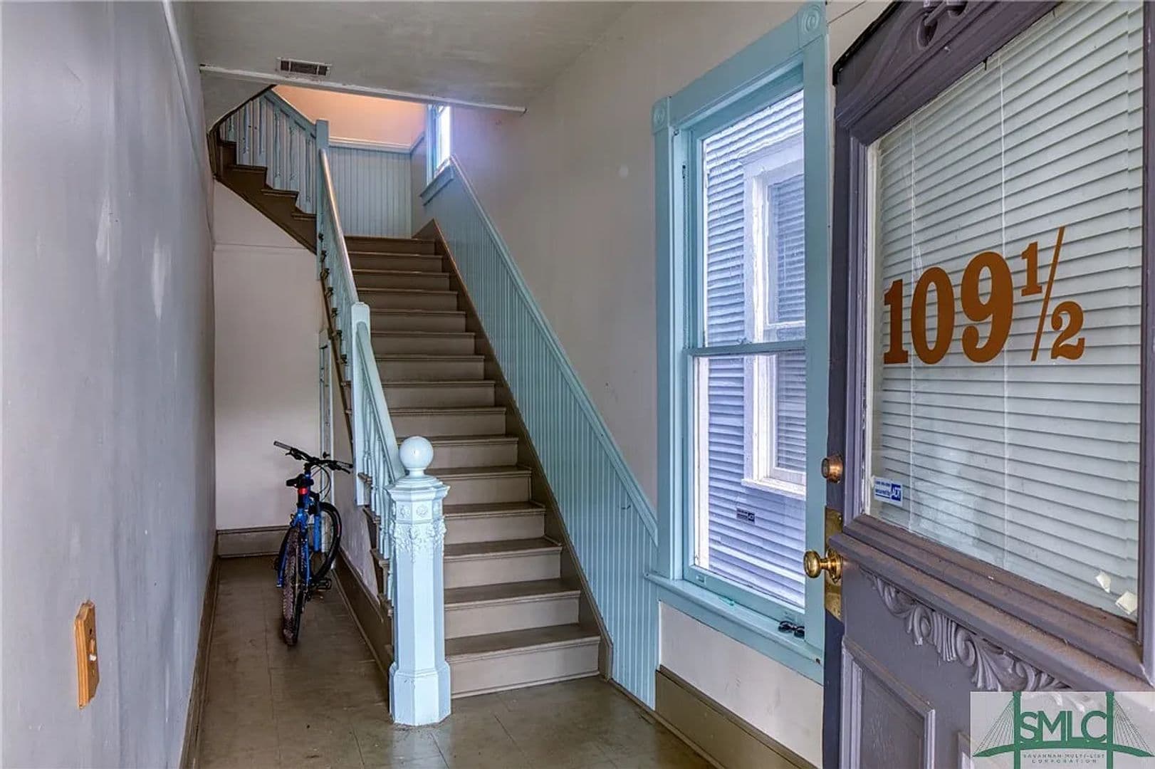 Savannah House: 109 1/2 W 37th St