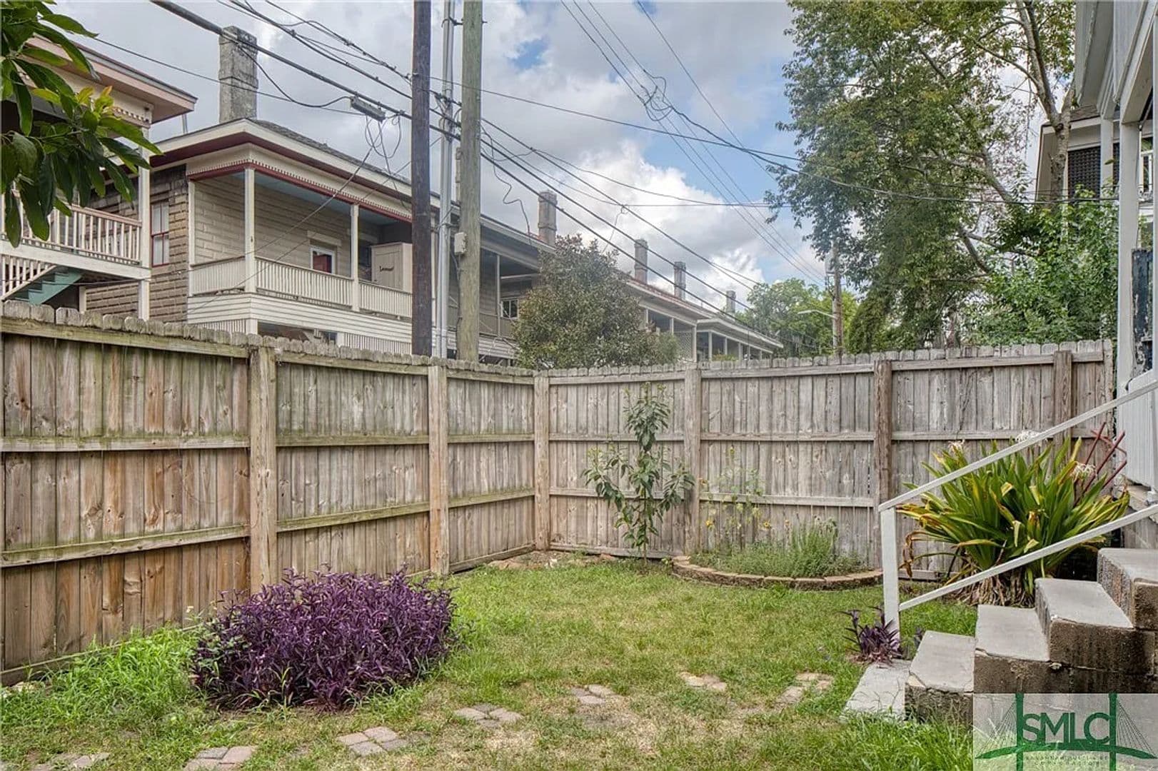 Savannah House: 109 W 37th St