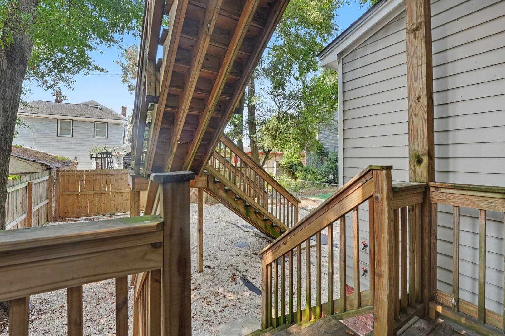 Savannah Apartment: 311 W 39th St